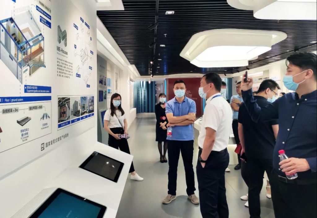 巖星專題 | 廣東工業(yè)設(shè)計城領(lǐng)導(dǎo)蒞臨深圳參觀深圳優(yōu)秀企業(yè)博物館插圖(10) 巖星專題 | 廣東工業(yè)設(shè)計城領(lǐng)導(dǎo)蒞臨深圳參觀深圳優(yōu)秀企業(yè)博物館插圖(10)