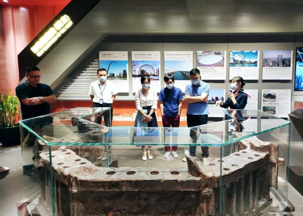 巖星專題 | 廣東工業(yè)設(shè)計城領(lǐng)導(dǎo)蒞臨深圳參觀深圳優(yōu)秀企業(yè)博物館插圖(3) 巖星專題 | 廣東工業(yè)設(shè)計城領(lǐng)導(dǎo)蒞臨深圳參觀深圳優(yōu)秀企業(yè)博物館插圖(3)